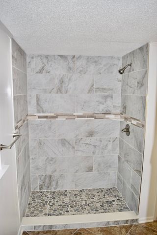 216 W Walden Circle, Soddy Daisy, TN 37379