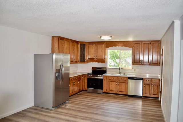 216 W Walden Circle, Soddy Daisy, TN 37379
