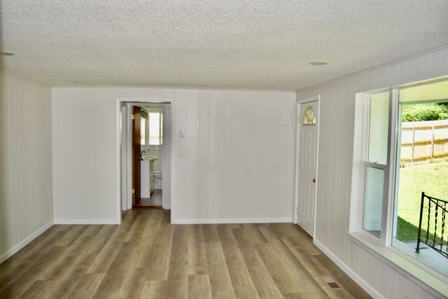 216 W Walden Circle, Soddy Daisy, TN 37379