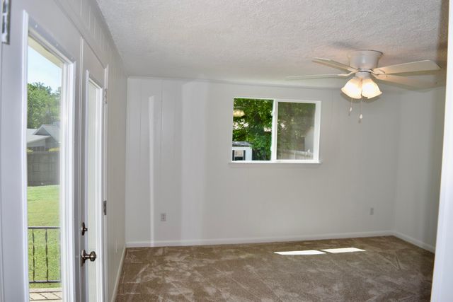 216 W Walden Circle, Soddy Daisy, TN 37379