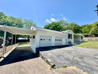 216 W Walden Circle, Soddy Daisy, TN 37379