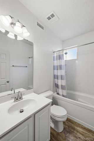 3414 E Lime Kiln A, St Charles, MO 63301