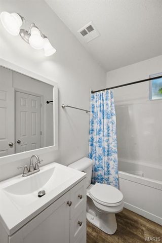 3414 E Lime Kiln A, St Charles, MO 63301