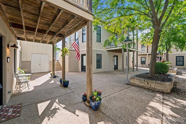 3414 E Lime Kiln A, St Charles, MO 63301