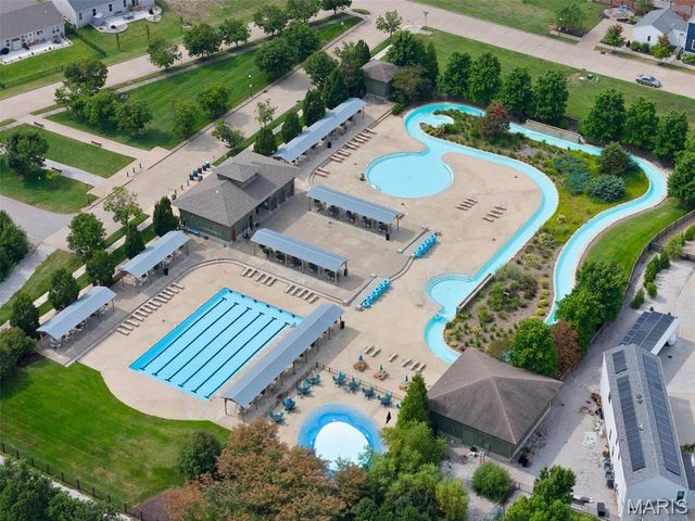 3414 E Lime Kiln A, St Charles, MO 63301