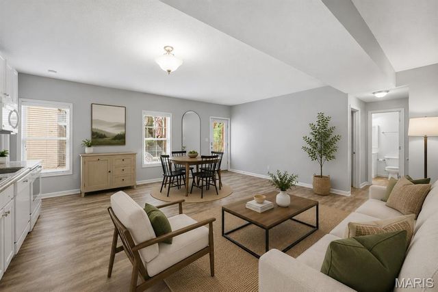 3414 E Lime Kiln A, St Charles, MO 63301