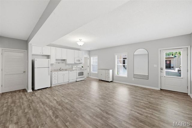 3414 E Lime Kiln A, St Charles, MO 63301