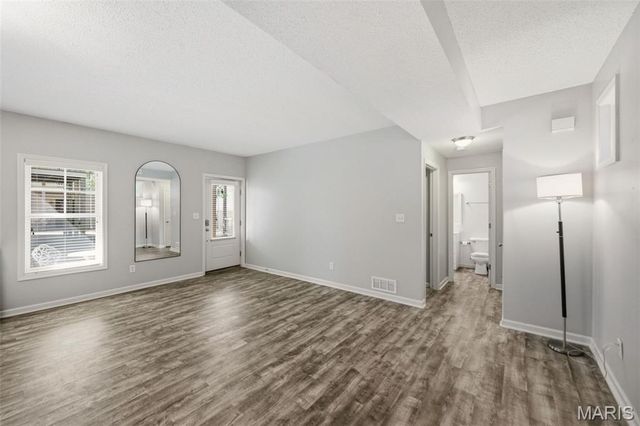 3414 E Lime Kiln A, St Charles, MO 63301