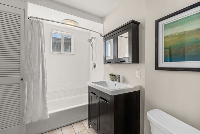 126 Harvey St 2, Cambridge, MA 02140