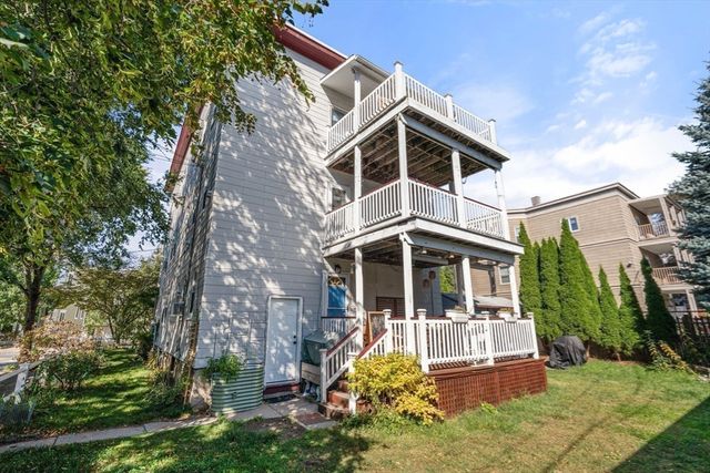 126 Harvey St 2, Cambridge, MA 02140