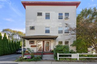 126 Harvey St 2, Cambridge, MA 02140