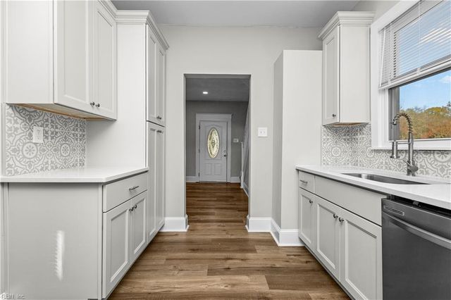 229 Woodview AVE, Norfolk, VA 23505