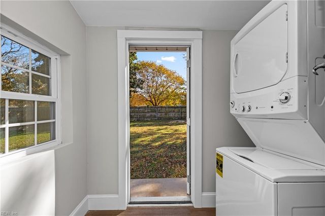 229 Woodview AVE, Norfolk, VA 23505