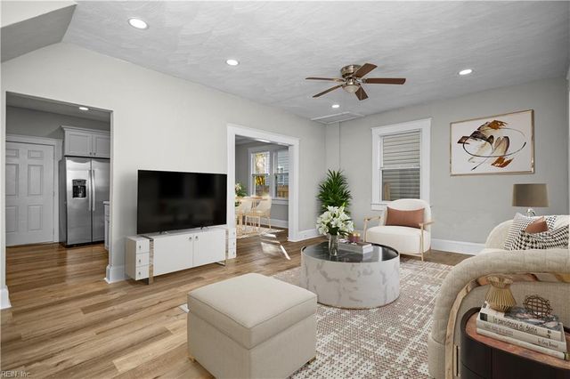 229 Woodview AVE, Norfolk, VA 23505