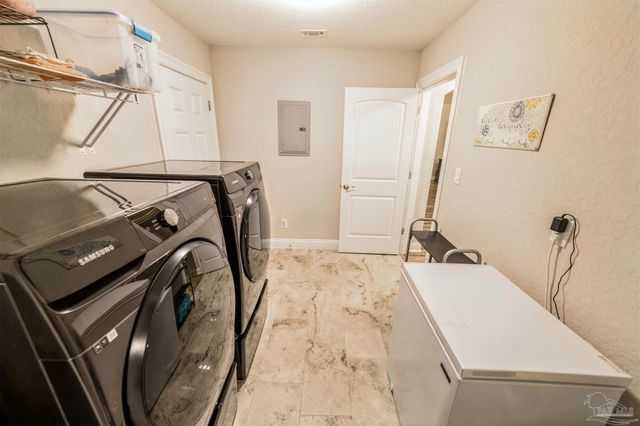 1521 Portside Dr, Gulf Breeze, FL 32563