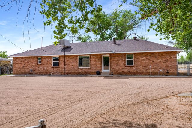38 Sunset Drive, Belen, NM 87002
