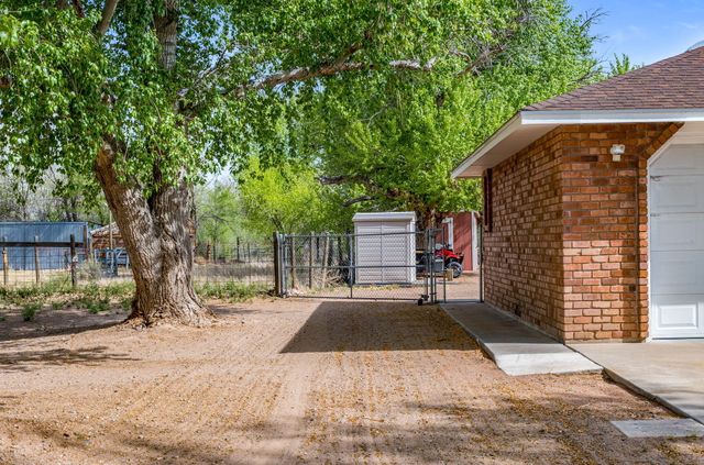 38 Sunset Drive, Belen, NM 87002