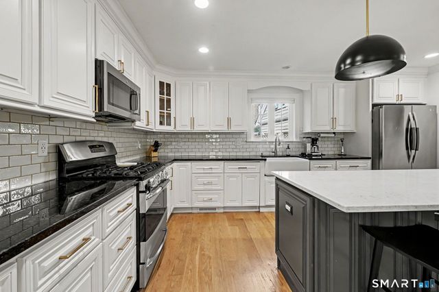 16 Dale Drive, Greenwich, CT 06831