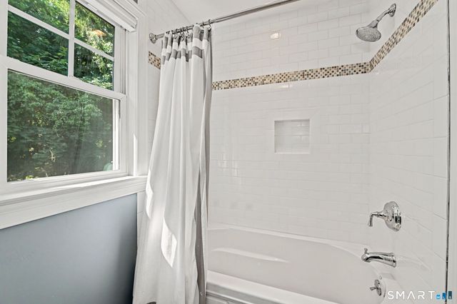 16 Dale Drive, Greenwich, CT 06831