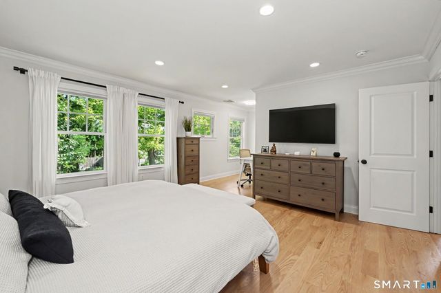 16 Dale Drive, Greenwich, CT 06831