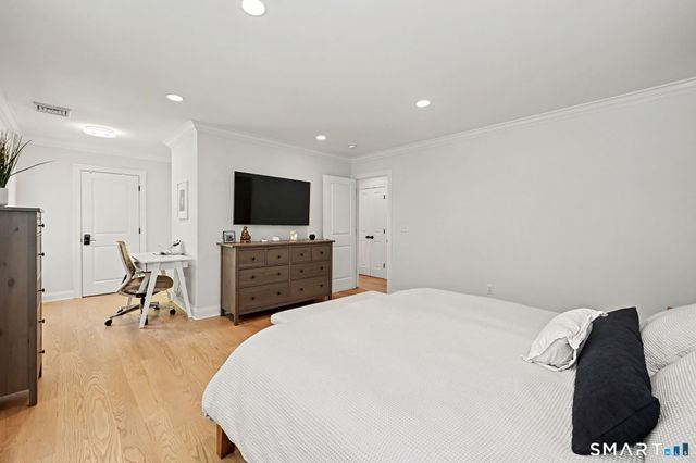 16 Dale Drive, Greenwich, CT 06831