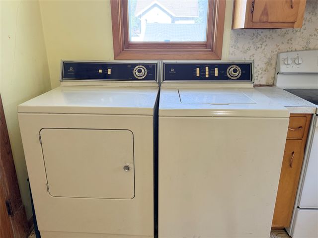 413 E 3rd Street S, Newton, IA 50208