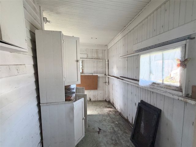 413 E 3rd Street S, Newton, IA 50208