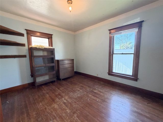 413 E 3rd Street S, Newton, IA 50208