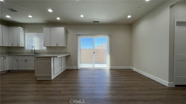 20125 Zuni, Apple Valley, CA 92307