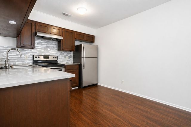5608 Cougar DR 107, Austin, TX 78745