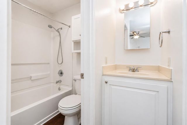 5608 Cougar DR 107, Austin, TX 78745