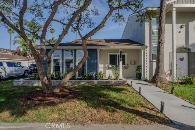 21142 Surfwood, Huntington Beach, CA 92646