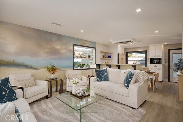 21142 Surfwood, Huntington Beach, CA 92646