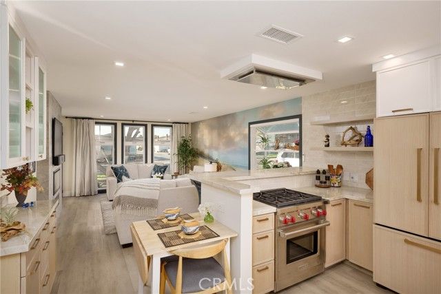 21142 Surfwood, Huntington Beach, CA 92646