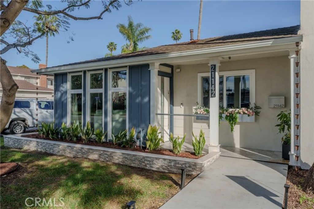 21142 Surfwood, Huntington Beach, CA 92646