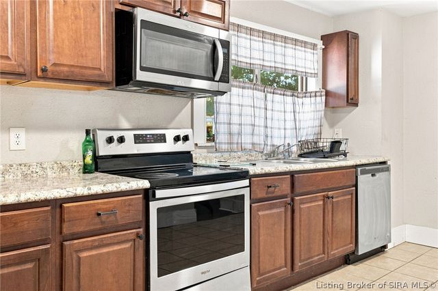 10805 Highway 135 NE, New Salisbury, IN 47161