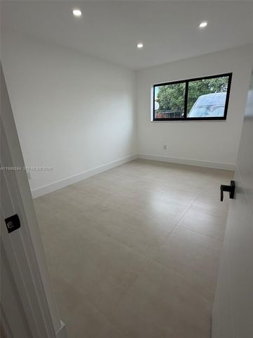 4872 NW 171st Ter, Miami Gardens, FL 33055