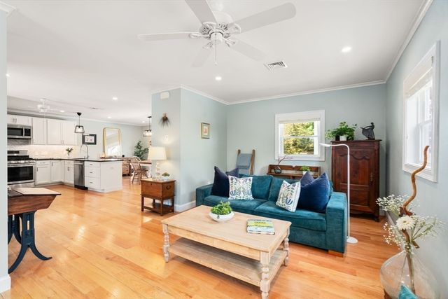38 Hibbert St, Arlington, MA 02476