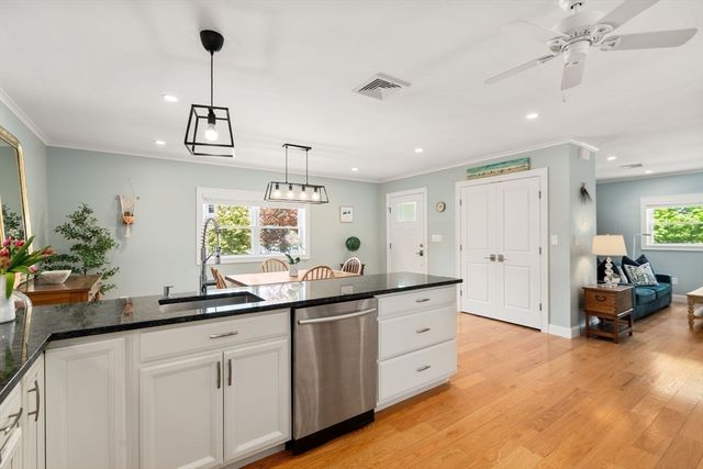 38 Hibbert St, Arlington, MA 02476