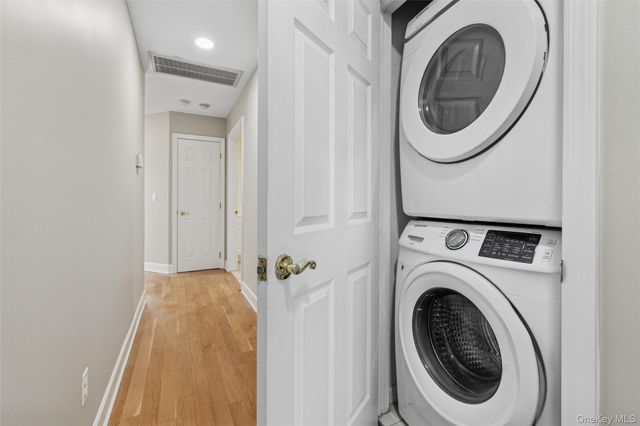 706 Willow Pond Drive, Riverhead, NY 11901