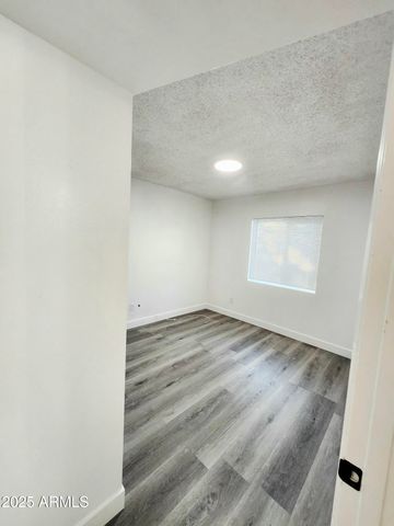 2926 S Emerson Street, Mesa, AZ 85210