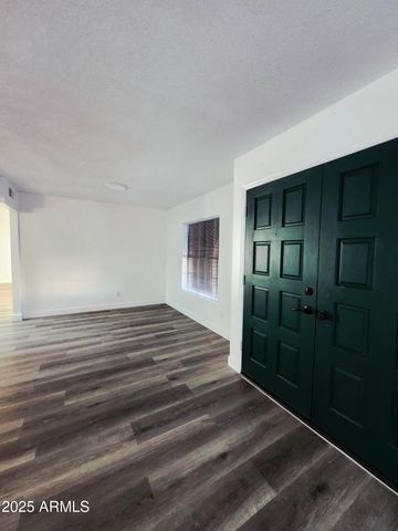 2926 S Emerson Street, Mesa, AZ 85210