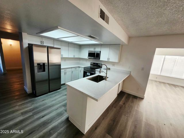 2926 S Emerson Street, Mesa, AZ 85210