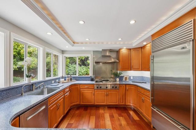 3481 La Mesa Drive, San Carlos, CA 94070