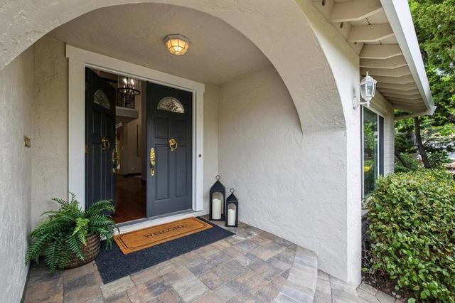 3481 La Mesa Drive, San Carlos, CA 94070
