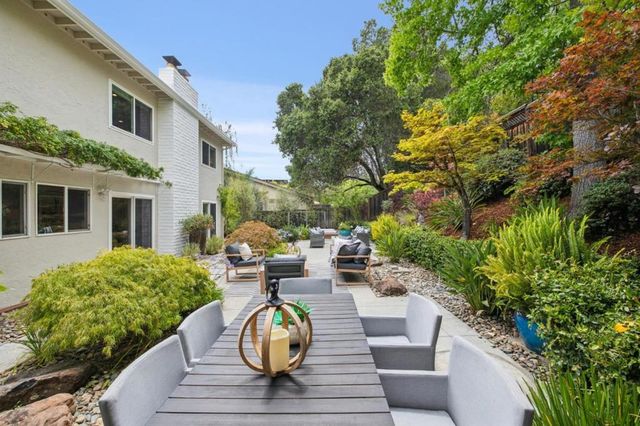 3481 La Mesa Drive, San Carlos, CA 94070