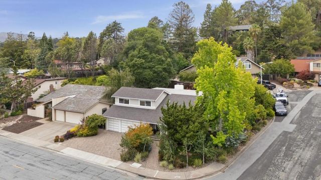 3481 La Mesa Drive, San Carlos, CA 94070