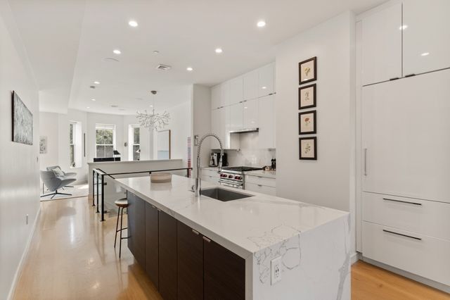 429 Columbus Ave 2, Boston, MA 02116