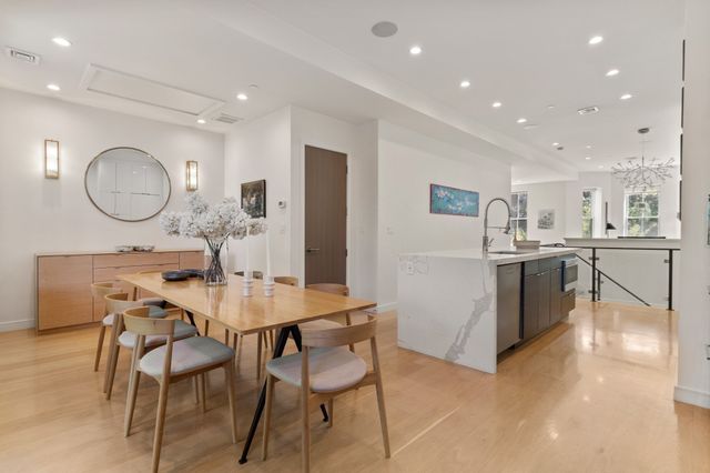 429 Columbus Ave 2, Boston, MA 02116