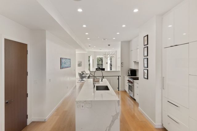 429 Columbus Ave 2, Boston, MA 02116